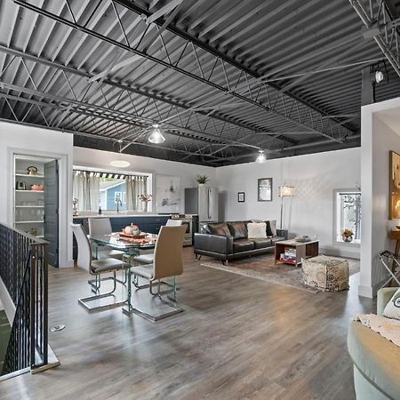 The 418. An 1866 Build With Modern Comforts Fort Wayne Exterior photo