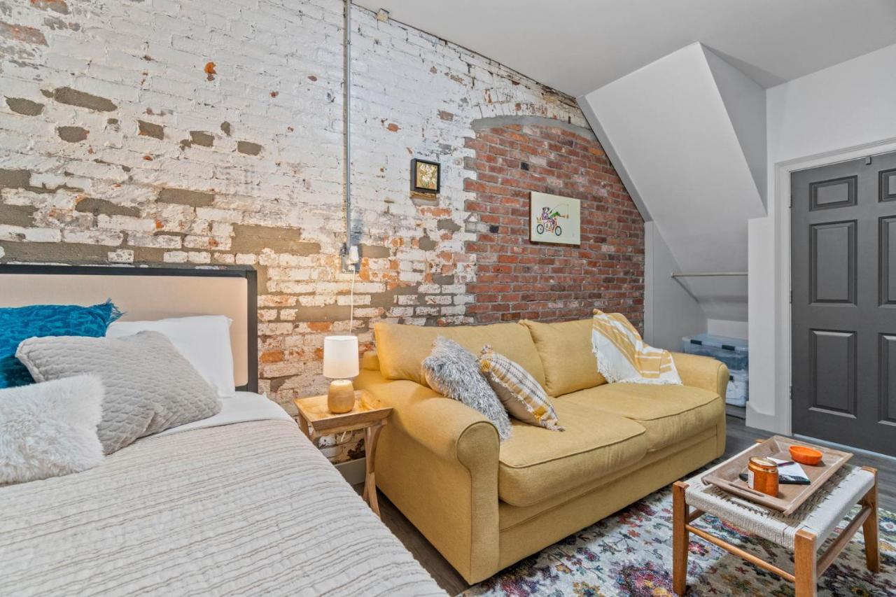 The 418. An 1866 Build With Modern Comforts Fort Wayne Exterior photo